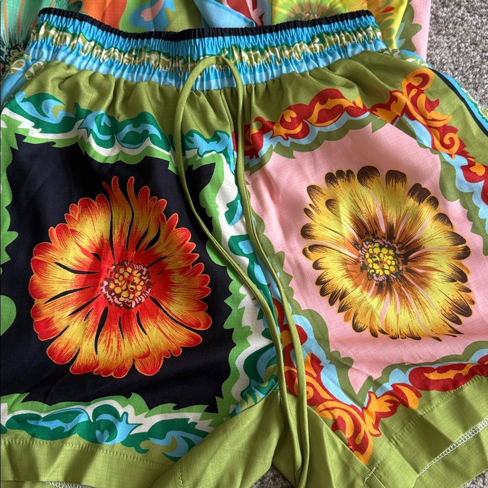 Floral set size small - Picture 2 of 3